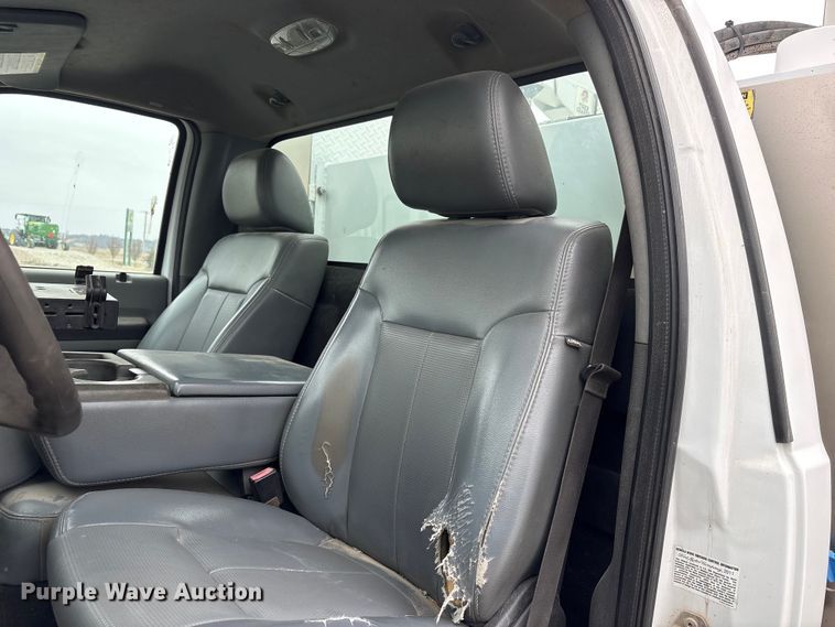 image for item FG2636 2011 Ford F550 Super Duty utility / service truck