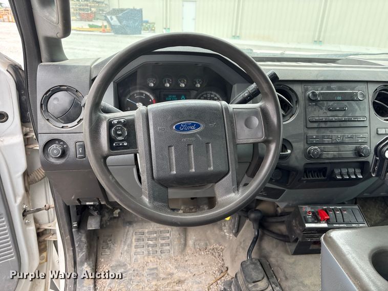 image for item FG2636 2011 Ford F550 Super Duty utility / service truck