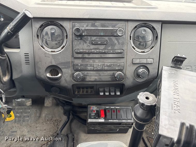 image for item FG2636 2011 Ford F550 Super Duty utility / service truck