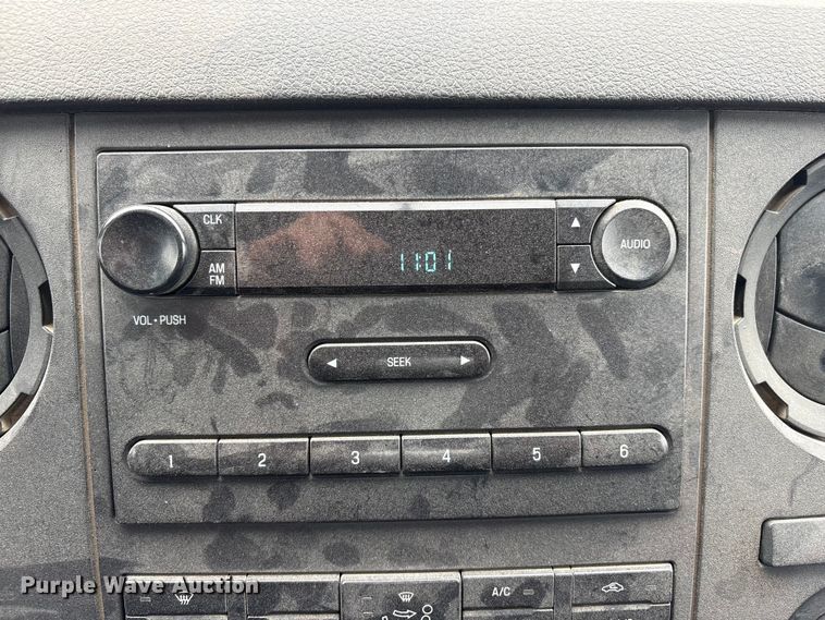 image for item FG2636 2011 Ford F550 Super Duty utility / service truck