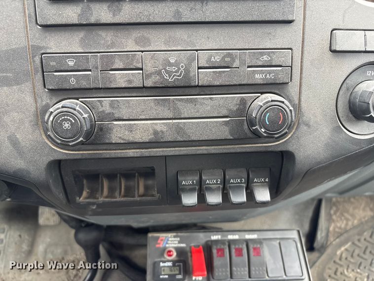 image for item FG2636 2011 Ford F550 Super Duty utility / service truck