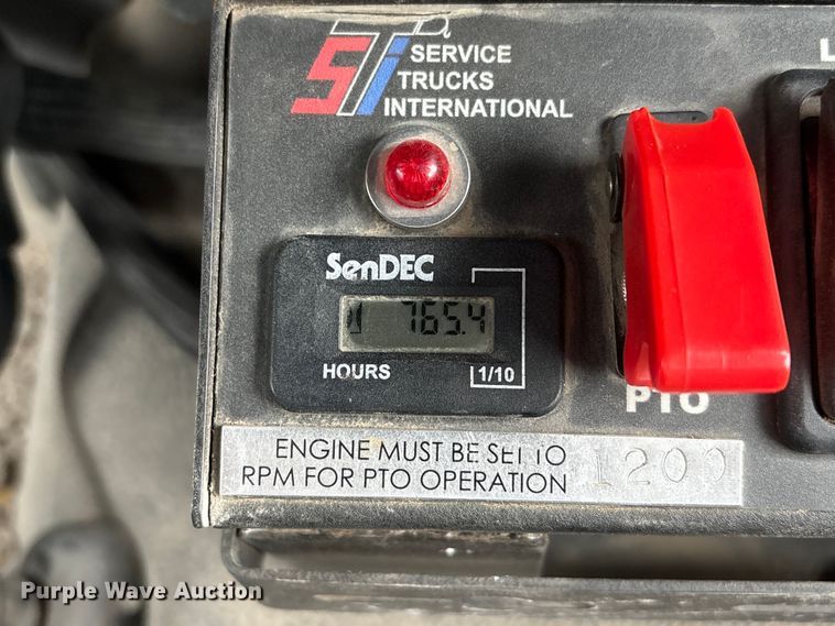 image for item FG2636 2011 Ford F550 Super Duty utility / service truck