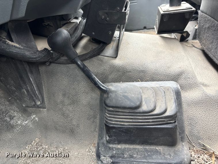 image for item FG2636 2011 Ford F550 Super Duty utility / service truck