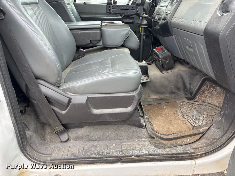 image for item FG2636 2011 Ford F550 Super Duty utility / service truck