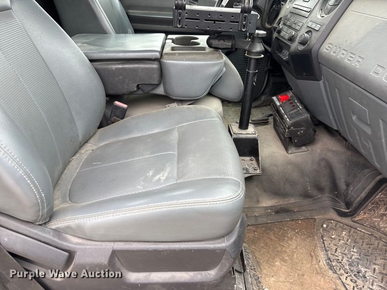 image for item FG2636 2011 Ford F550 Super Duty utility / service truck