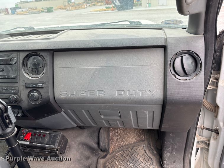 image for item FG2636 2011 Ford F550 Super Duty utility / service truck