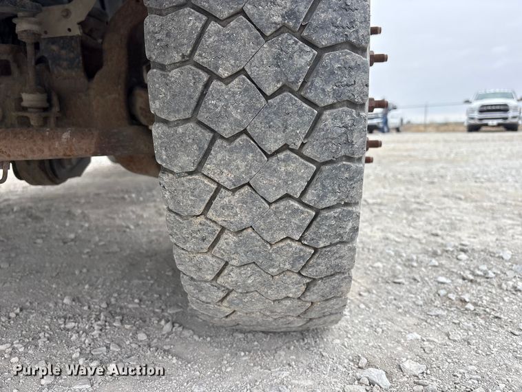 image for item FG2636 2011 Ford F550 Super Duty utility / service truck