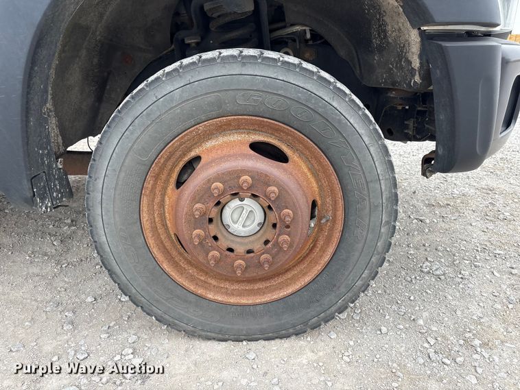 image for item FG2636 2011 Ford F550 Super Duty utility / service truck