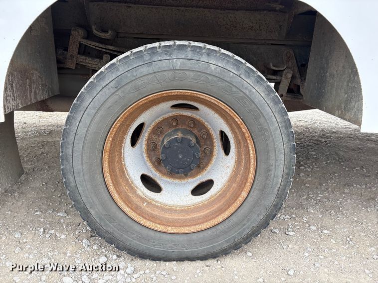 image for item FG2636 2011 Ford F550 Super Duty utility / service truck