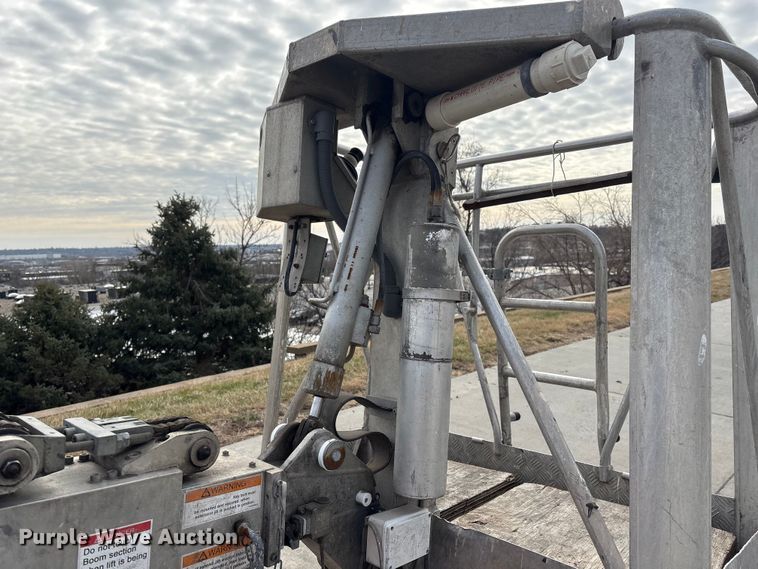 image for item FG2744 1994 Denka 328 boom lift