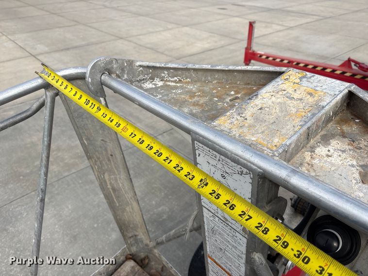 image for item FG2744 1994 Denka 328 boom lift