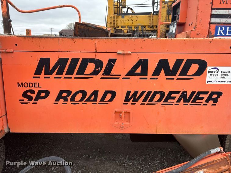 image for item FG2810 2005 Midland SPD-8 road widener