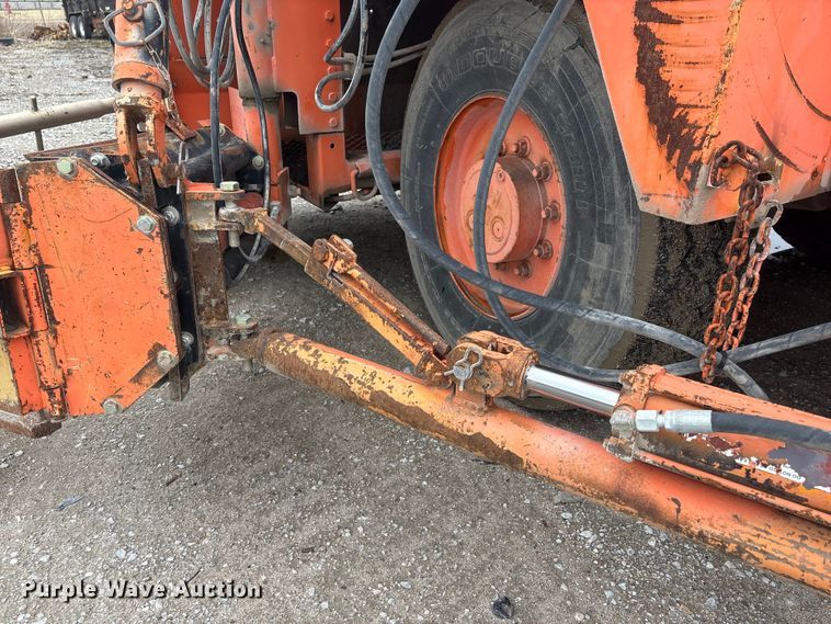 image for item FG2810 2005 Midland SPD-8 road widener