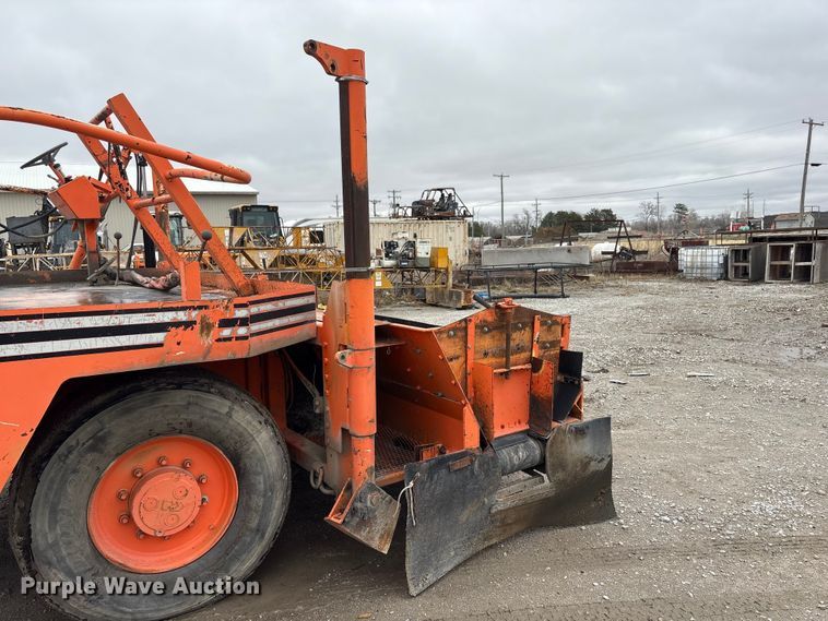 image for item FG2810 2005 Midland SPD-8 road widener