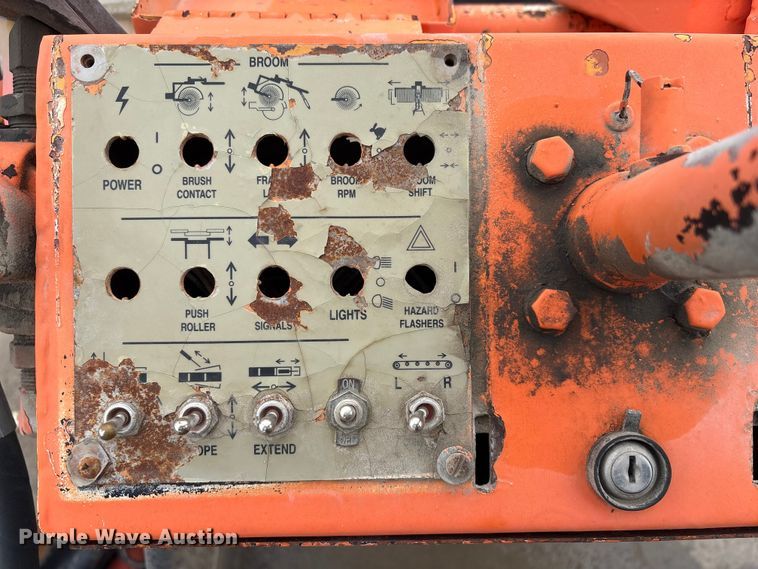 image for item FG2810 2005 Midland SPD-8 road widener