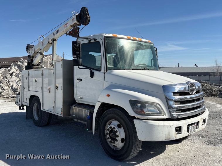 image for item FG2814 2016 Hino 268 utility / service truck