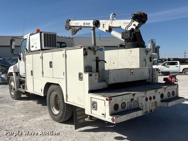 image for item FG2814 2016 Hino 268 utility / service truck