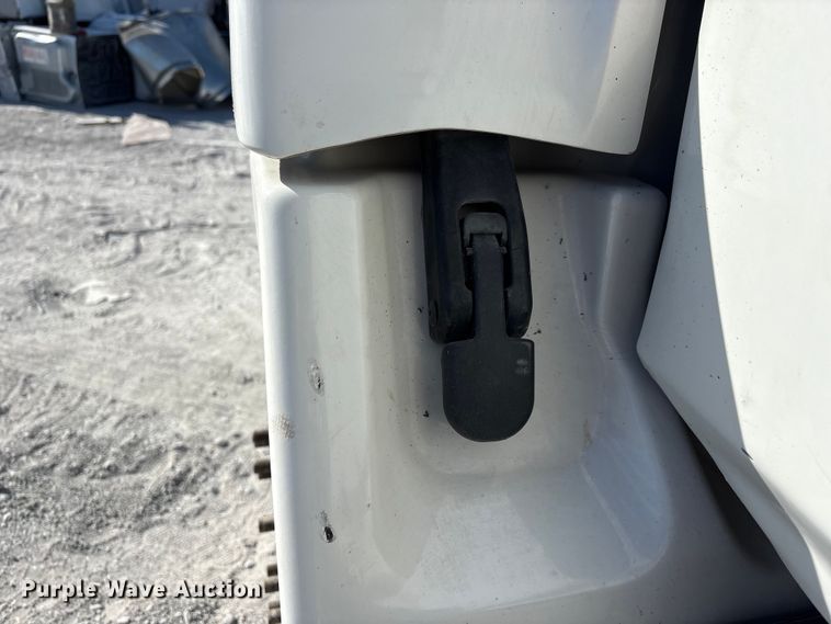 image for item FG2814 2016 Hino 268 utility / service truck