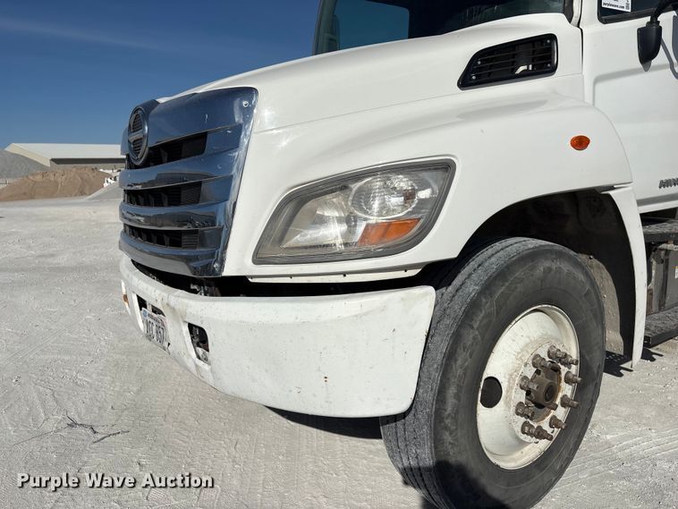 image for item FG2814 2016 Hino 268 utility / service truck