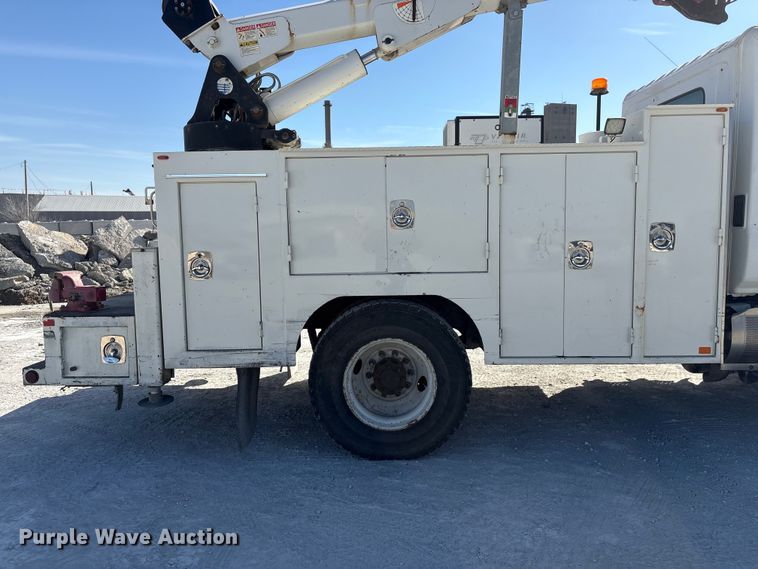 image for item FG2814 2016 Hino 268 utility / service truck