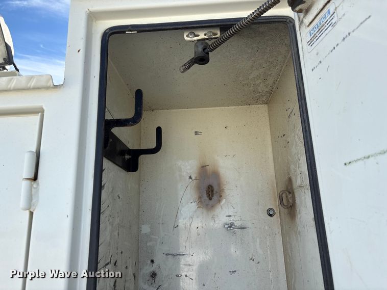 image for item FG2814 2016 Hino 268 utility / service truck