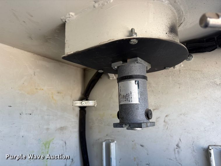 image for item FG2814 2016 Hino 268 utility / service truck