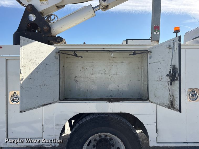 image for item FG2814 2016 Hino 268 utility / service truck