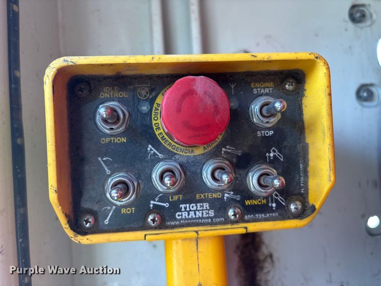 image for item FG2814 2016 Hino 268 utility / service truck