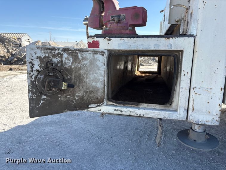 image for item FG2814 2016 Hino 268 utility / service truck