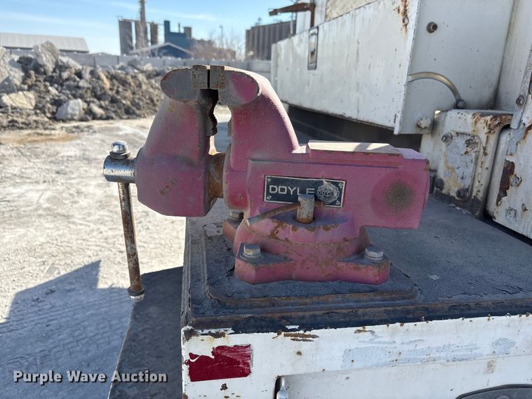 image for item FG2814 2016 Hino 268 utility / service truck