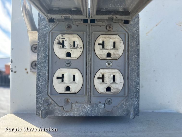 image for item FG2814 2016 Hino 268 utility / service truck