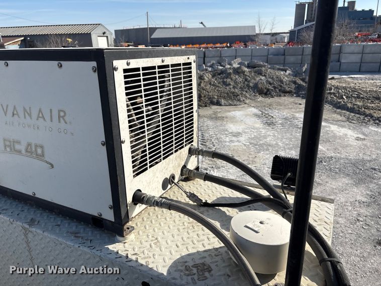 image for item FG2814 2016 Hino 268 utility / service truck