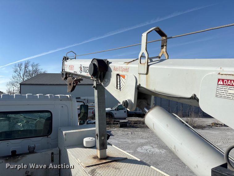 image for item FG2814 2016 Hino 268 utility / service truck