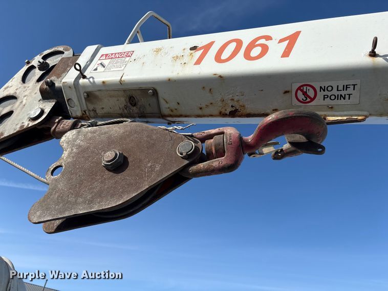 image for item FG2814 2016 Hino 268 utility / service truck