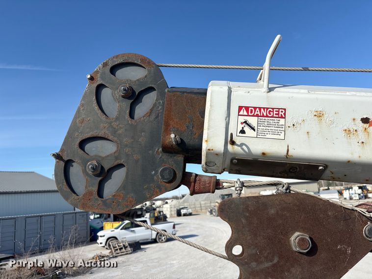 image for item FG2814 2016 Hino 268 utility / service truck