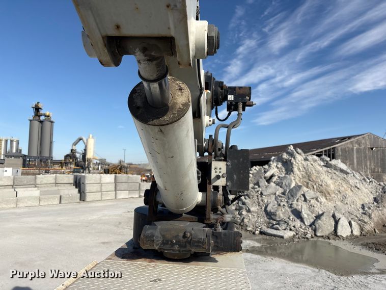 image for item FG2814 2016 Hino 268 utility / service truck