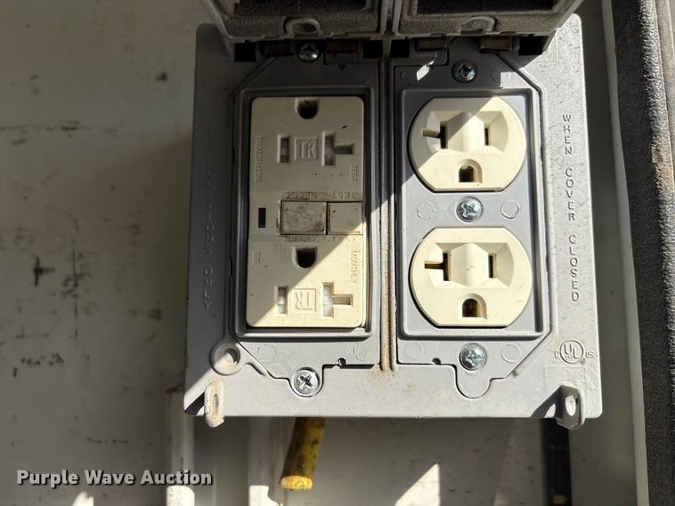 image for item FG2814 2016 Hino 268 utility / service truck