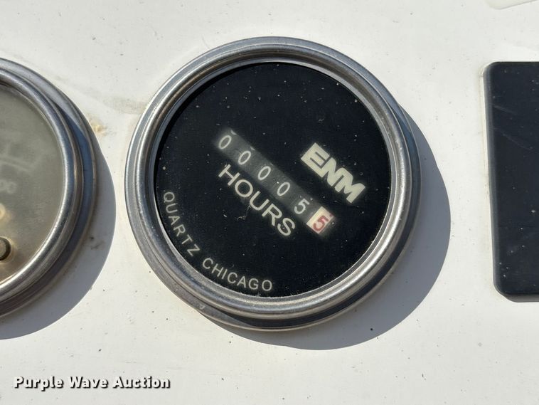 image for item FG2814 2016 Hino 268 utility / service truck