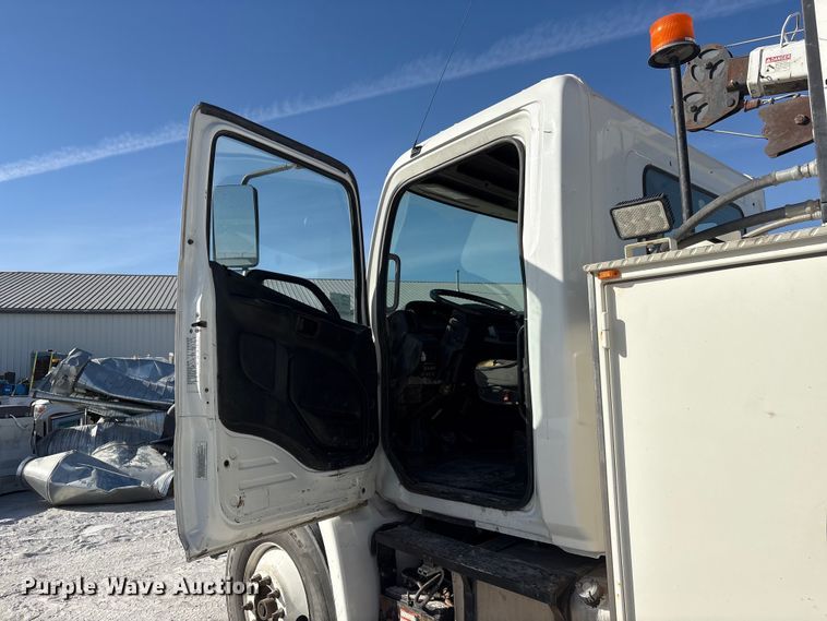 image for item FG2814 2016 Hino 268 utility / service truck