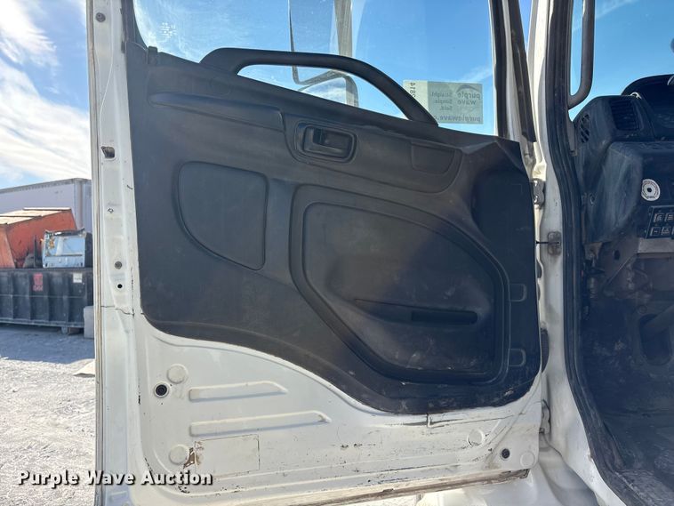 image for item FG2814 2016 Hino 268 utility / service truck