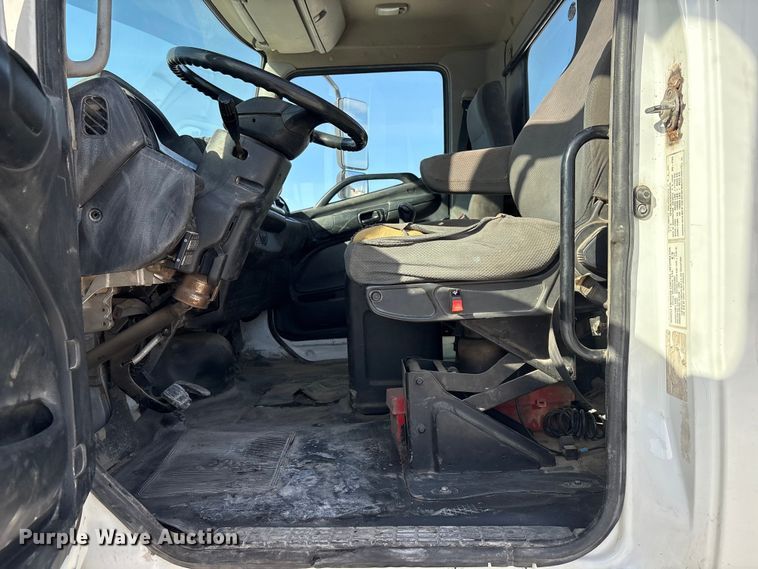 image for item FG2814 2016 Hino 268 utility / service truck