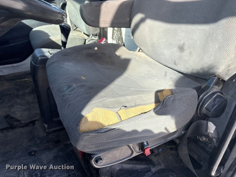 image for item FG2814 2016 Hino 268 utility / service truck