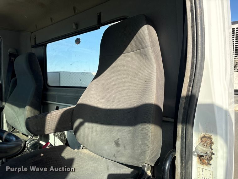 image for item FG2814 2016 Hino 268 utility / service truck