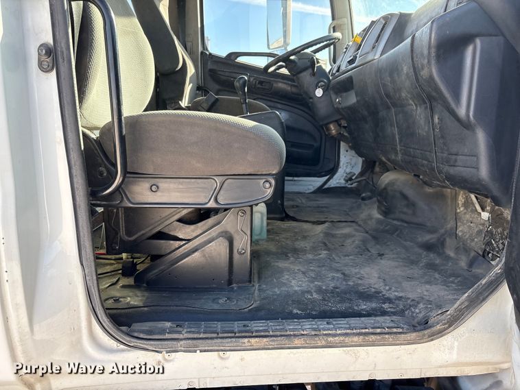 image for item FG2814 2016 Hino 268 utility / service truck