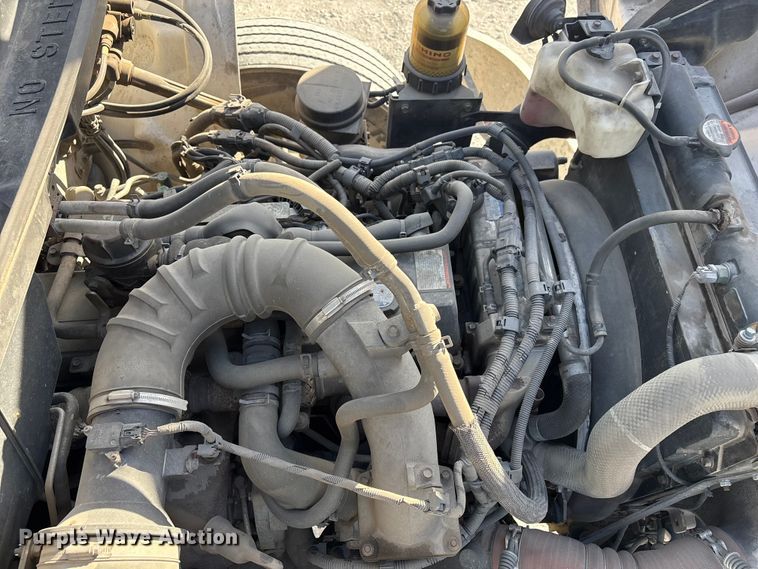 image for item FG2814 2016 Hino 268 utility / service truck