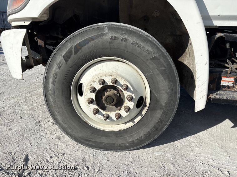 image for item FG2814 2016 Hino 268 utility / service truck