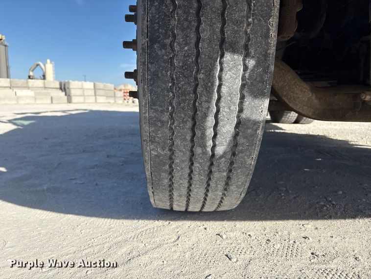 image for item FG2814 2016 Hino 268 utility / service truck