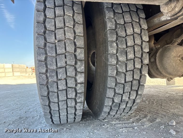 image for item FG2814 2016 Hino 268 utility / service truck