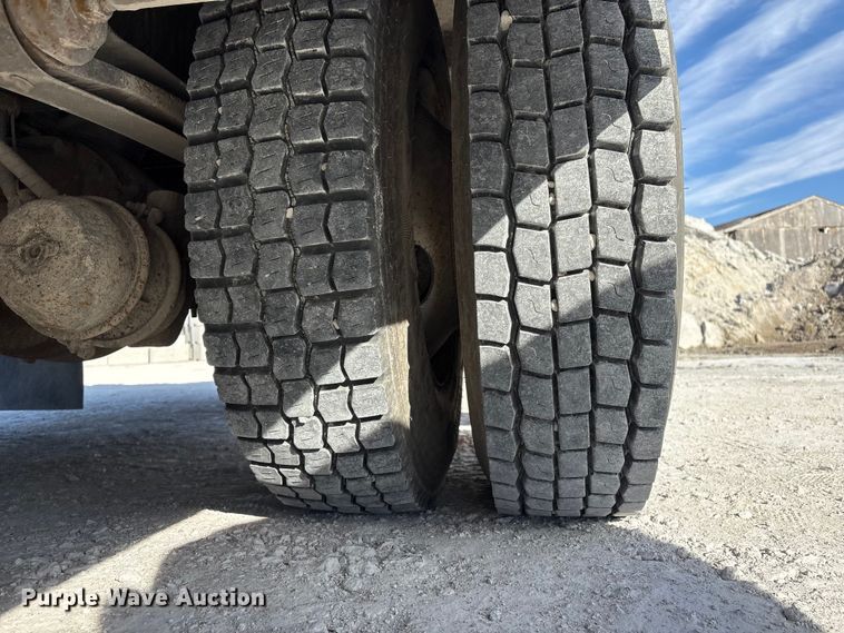 image for item FG2814 2016 Hino 268 utility / service truck