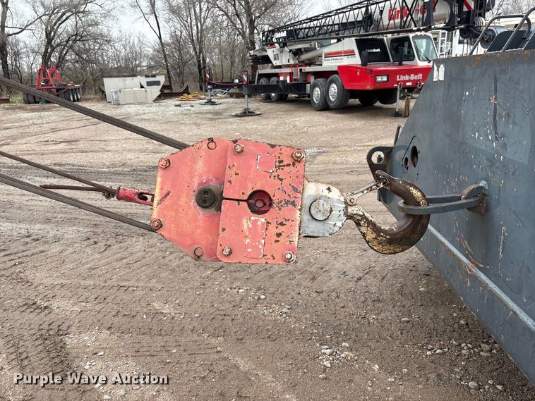 image for item FG2817 1999 Terex RT450 crane